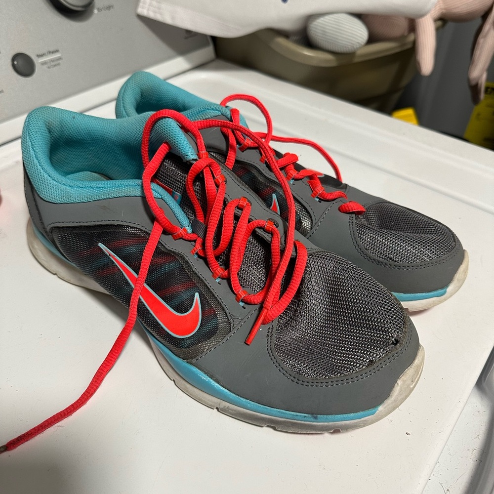 Nike Teal and Red Sneakers